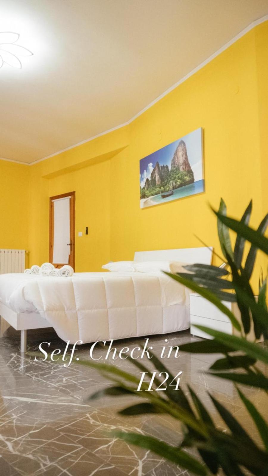 ساليرنو Domus Aurea Relax Room المظهر الخارجي الصورة